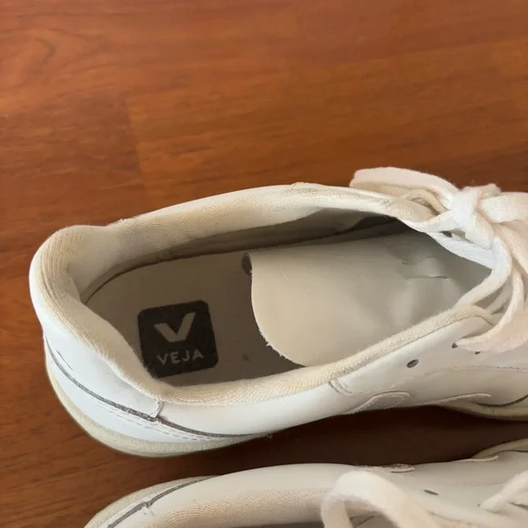 Veja V10 White/Natural lace-up sneakers - EU 40 / US 9 - Picture 10 of 16